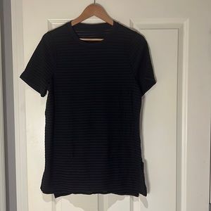 Lululemon Tee
